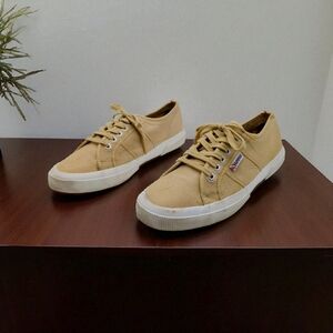 Superga Men's  Beige Sz 9 Canvas Sneakers